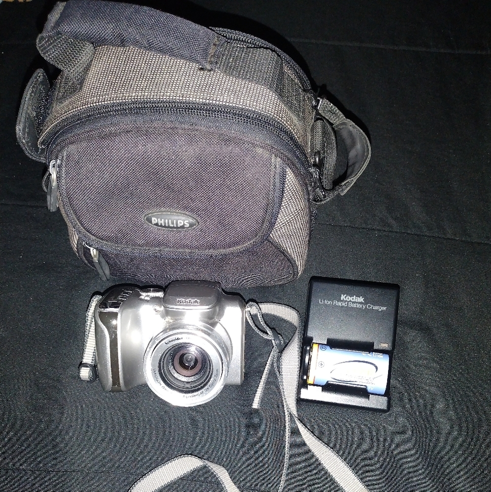 Kodak Silver Digital Camera with Philips Black Carrying Case